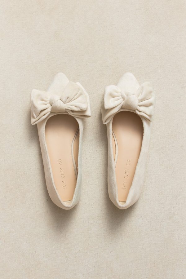 Mini Ivy Bow Flat in Cream - FINAL SALE Discount - Image 5
